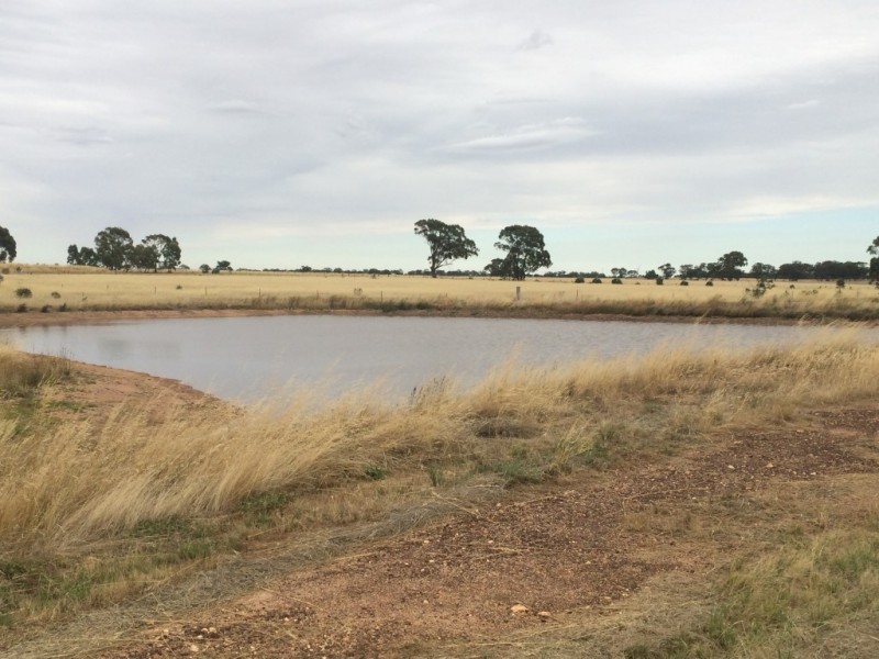 33 Angel Road, Neilborough VIC 3570