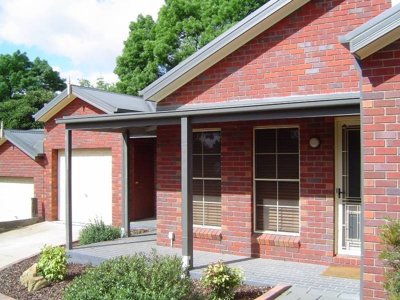 3/10 Malcolm Street, Quarry Hill VIC 3550