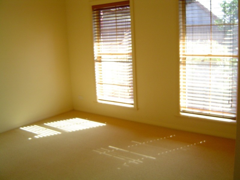 3/10 Malcolm Street, Quarry Hill VIC 3550