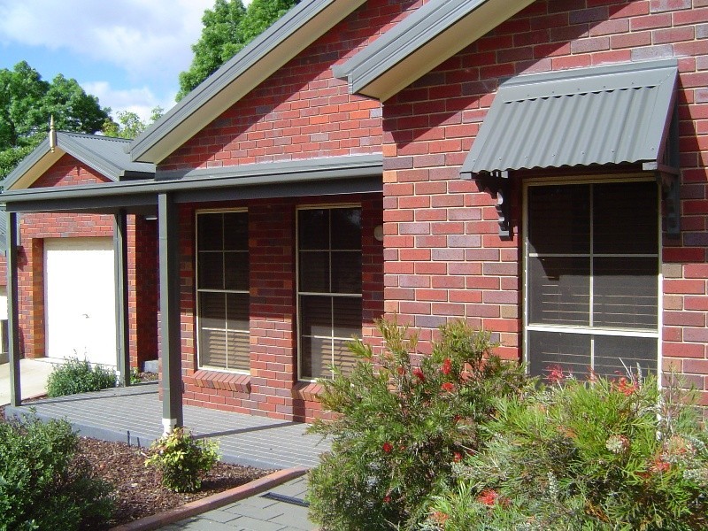 3/10 Malcolm Street, Quarry Hill VIC 3550