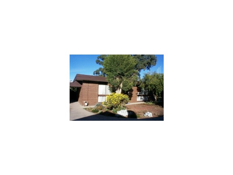 3/247 Mackenzie Street West, Kangaroo Flat VIC 3555