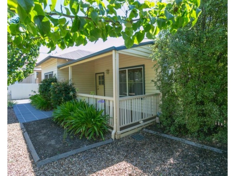 43 Reginald Street, Quarry Hill VIC 3550