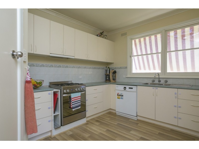 27 Cahill Street, White Hills VIC 3550