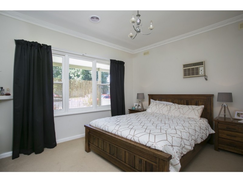 27 Cahill Street, White Hills VIC 3550