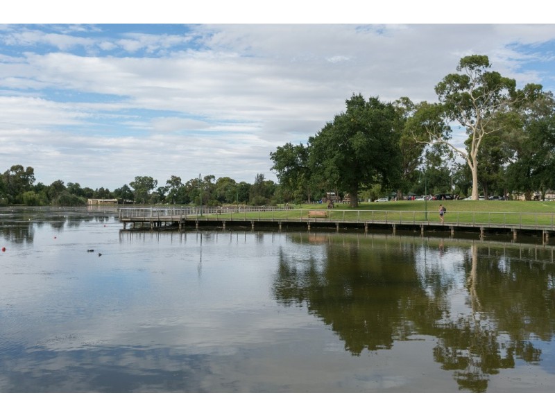 27 Cahill Street, White Hills VIC 3550