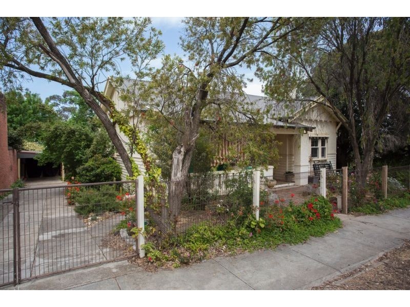 11 Echuca Street, Quarry Hill VIC 3550