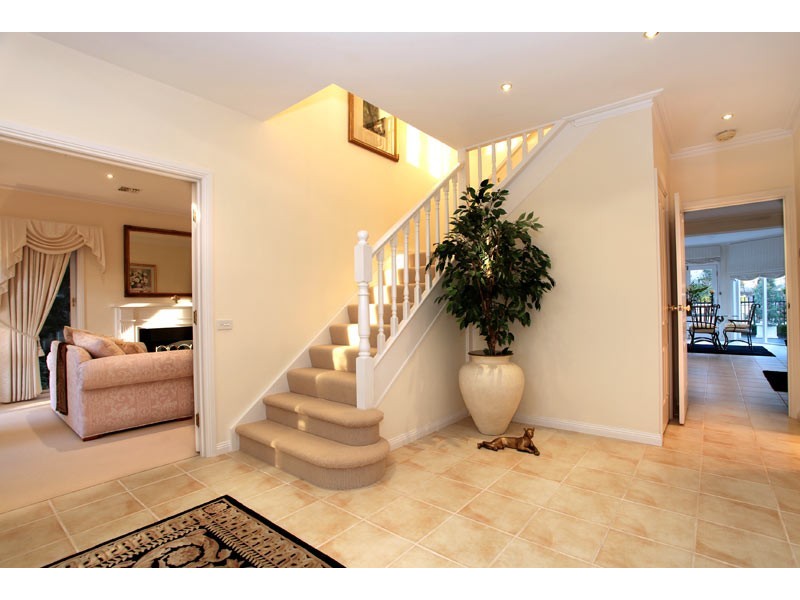 20 Weatherby Dr., Strathdale VIC 3550