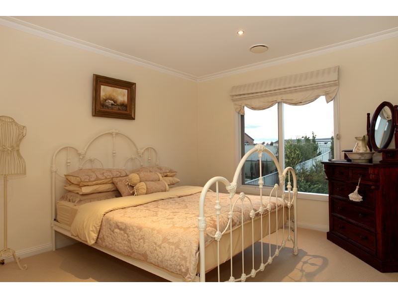 20 Weatherby Dr., Strathdale VIC 3550