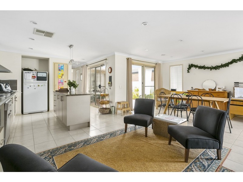 17 Blackwattle Avenue, Epsom VIC 3551