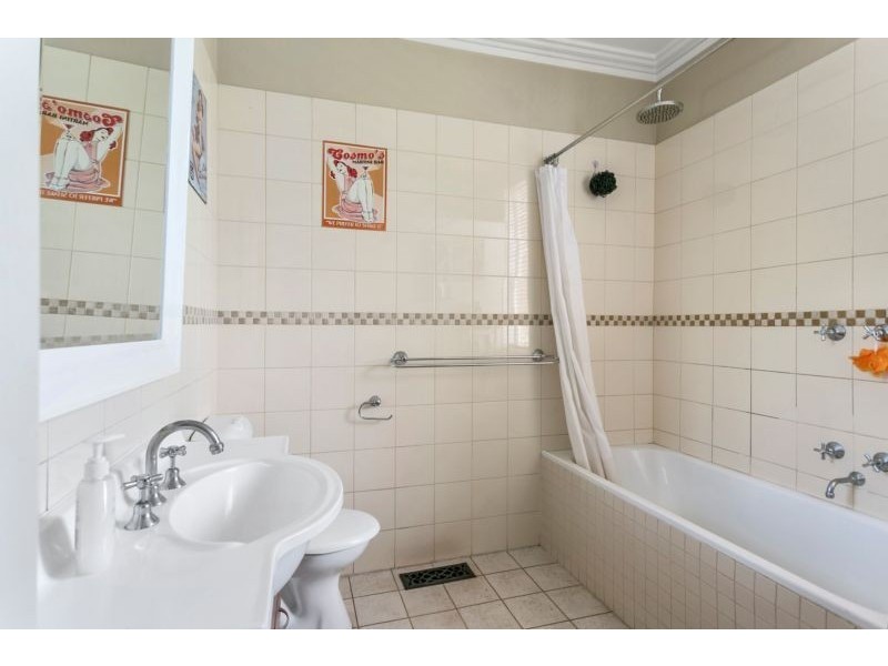 70 Gladstone Street, Quarry Hill VIC 3550