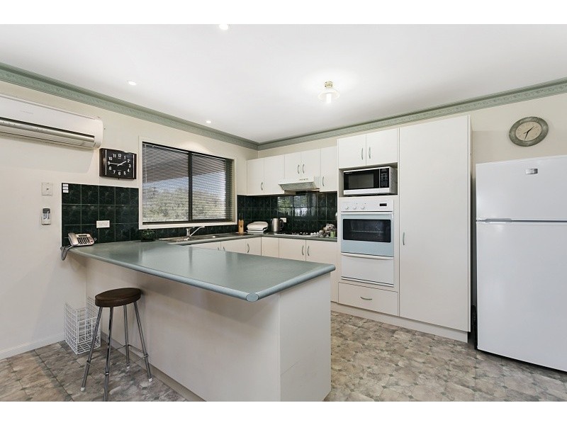 6 Julie Court, Kangaroo Flat VIC 3555