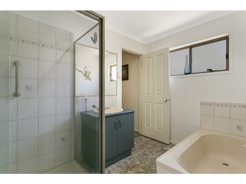 6 Julie Court, Kangaroo Flat VIC 3555