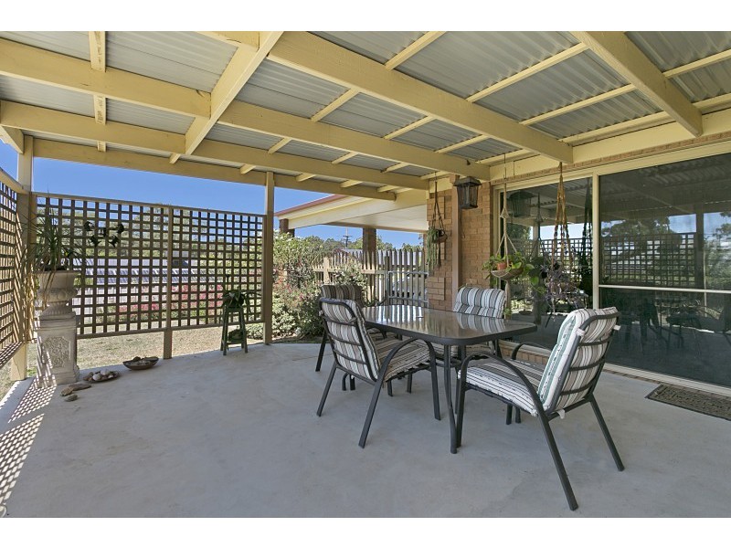 6 Julie Court, Kangaroo Flat VIC 3555