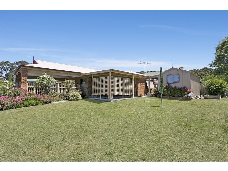 6 Julie Court, Kangaroo Flat VIC 3555