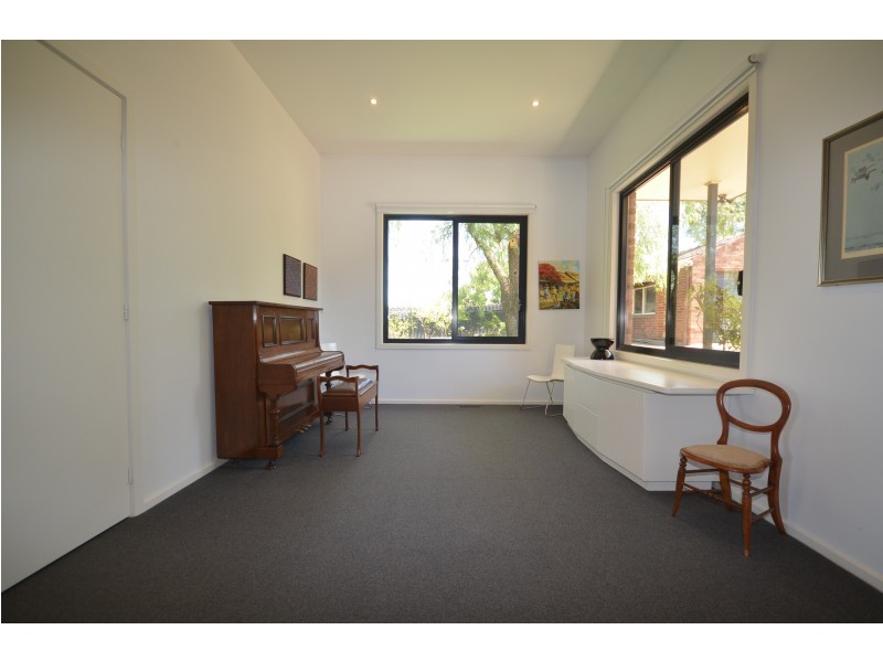 2 Ingleton St, North Bendigo VIC 3550