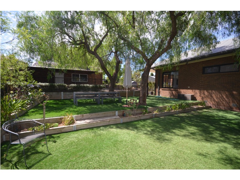 2 Ingleton St, North Bendigo VIC 3550