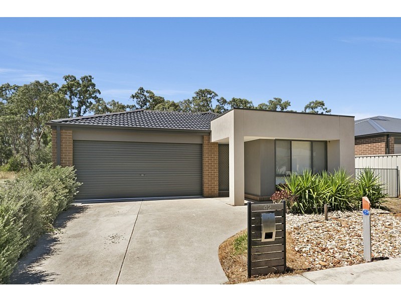 42 Barnett Drive, Kangaroo Flat VIC 3555