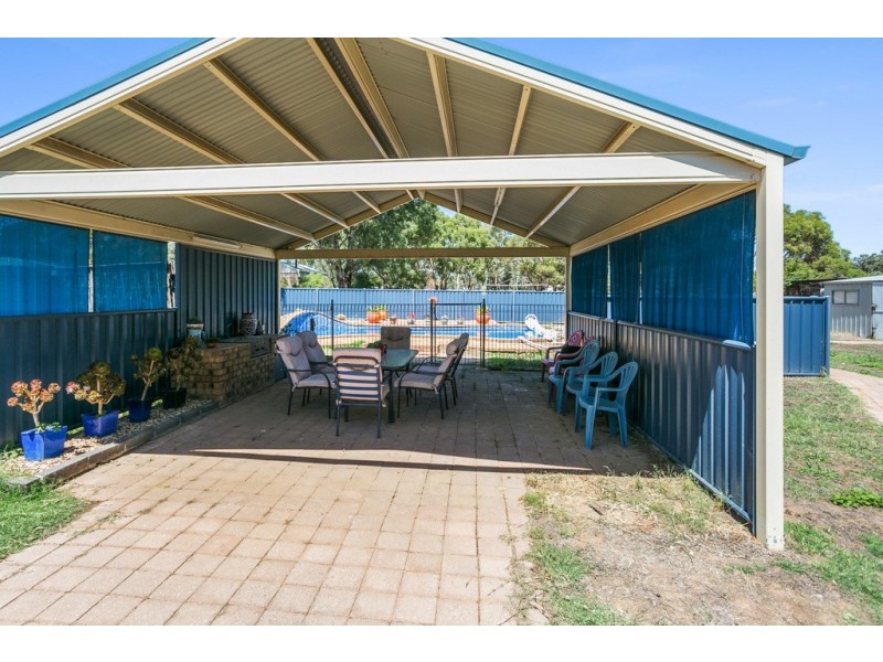 50 Golfcourse Road, Ascot VIC 3551