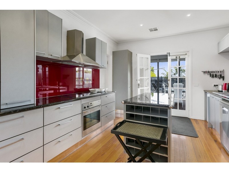 33 Pallett Street, Golden Square VIC 3555