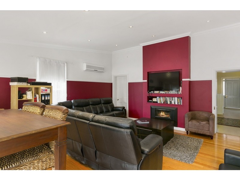 33 Pallett Street, Golden Square VIC 3555