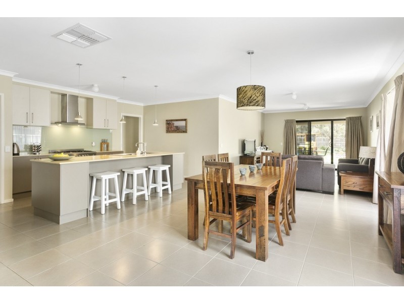 7 Crossley Avenue, Epsom VIC 3551