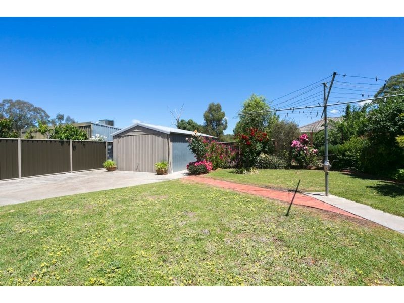 54 Gill Avenue, Eaglehawk VIC 3556