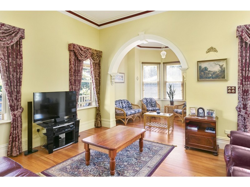 26 Reginald Street, Quarry Hill VIC 3550