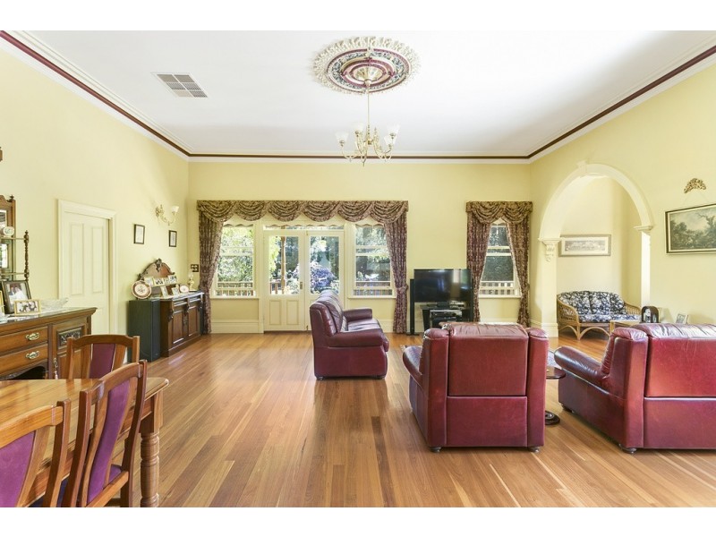 26 Reginald Street, Quarry Hill VIC 3550