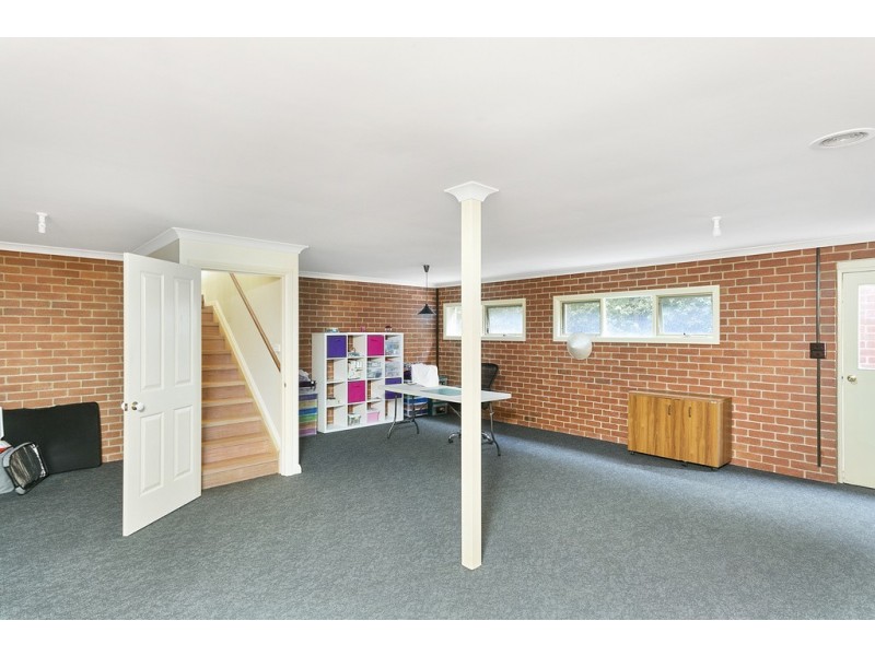 26 Reginald Street, Quarry Hill VIC 3550