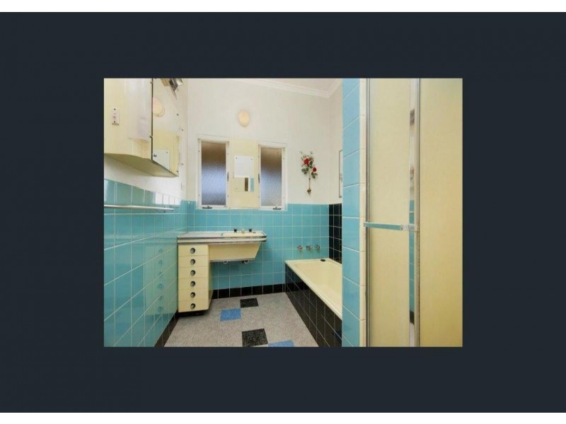 30 Clarence Avenue, Kennington VIC 3550