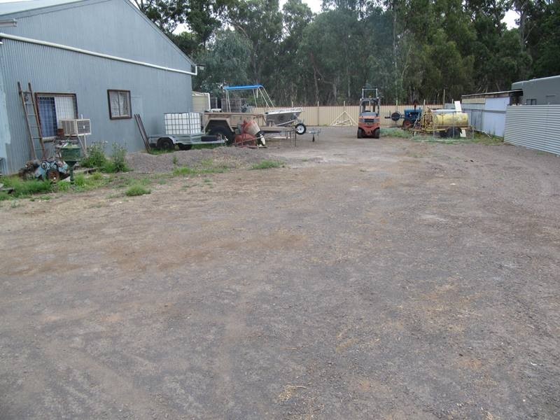 575 Midland Highway, Huntly VIC 3551