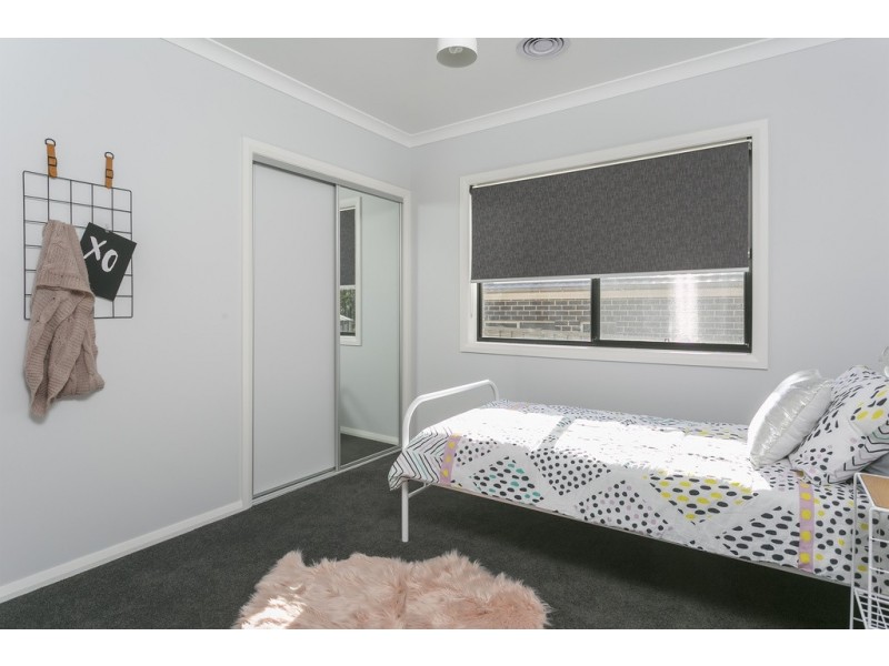 9 Bentley Terrace, Quarry Hill VIC 3550