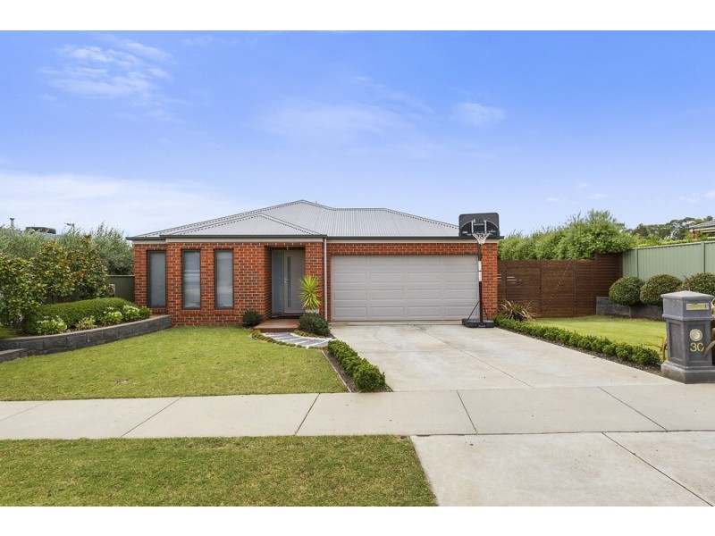 30 Lanark Drive, Junortoun VIC 3551