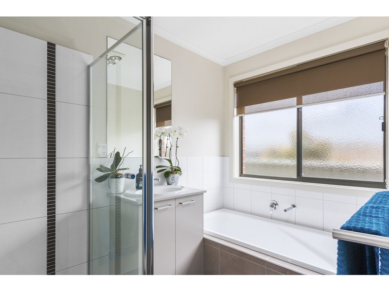 30 Lanark Drive, Junortoun VIC 3551