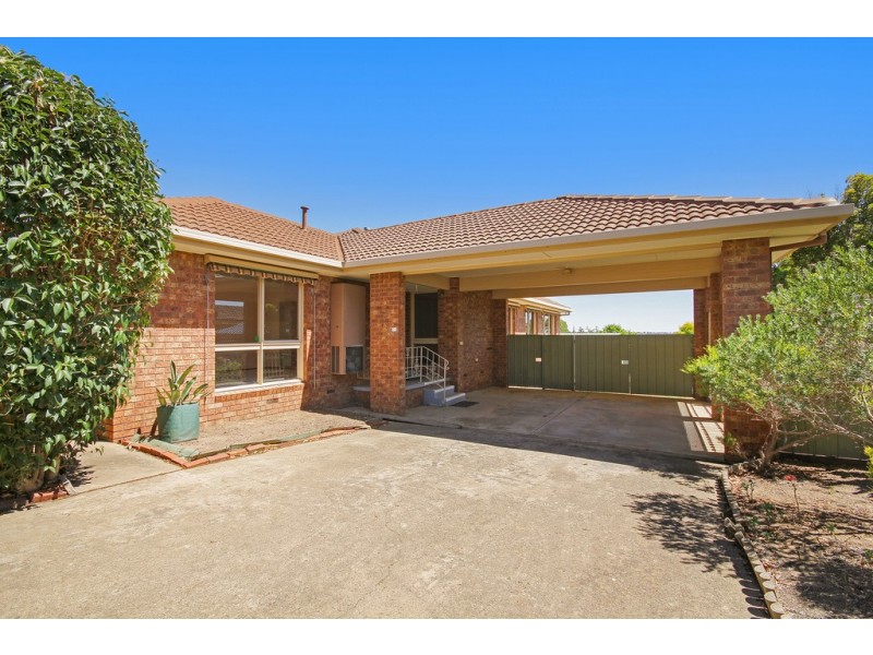 10 Summit Drive, Kennington VIC 3550