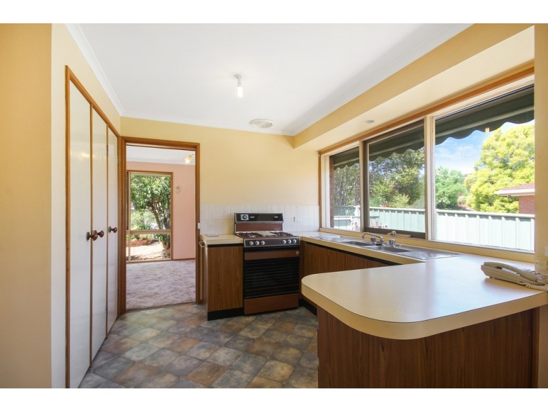 10 Summit Drive, Kennington VIC 3550