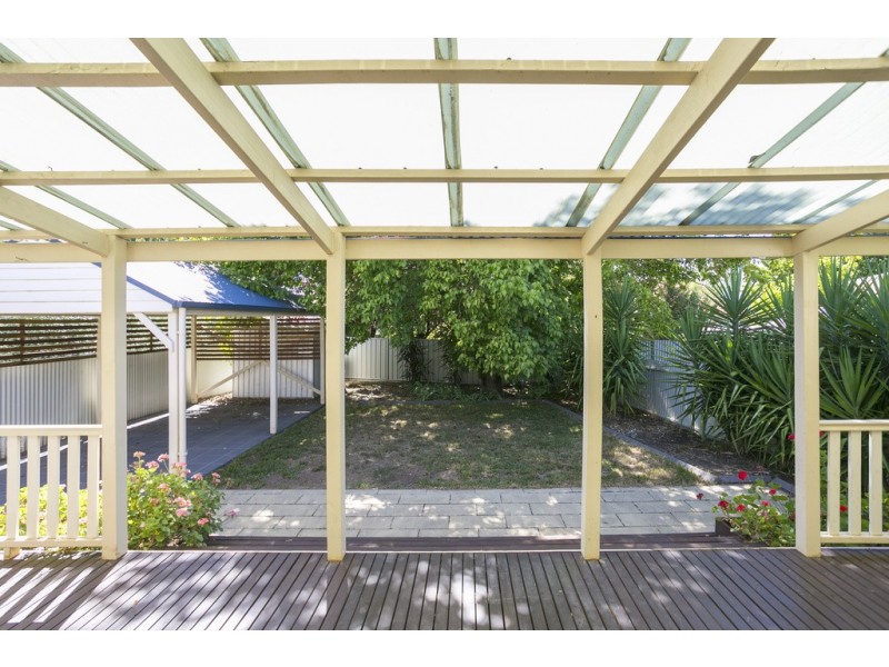 43 Reginald Street, Quarry Hill VIC 3550