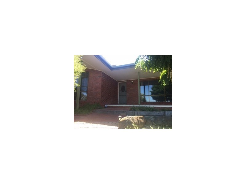 6 Edmund Street, Kangaroo Flat VIC 3555