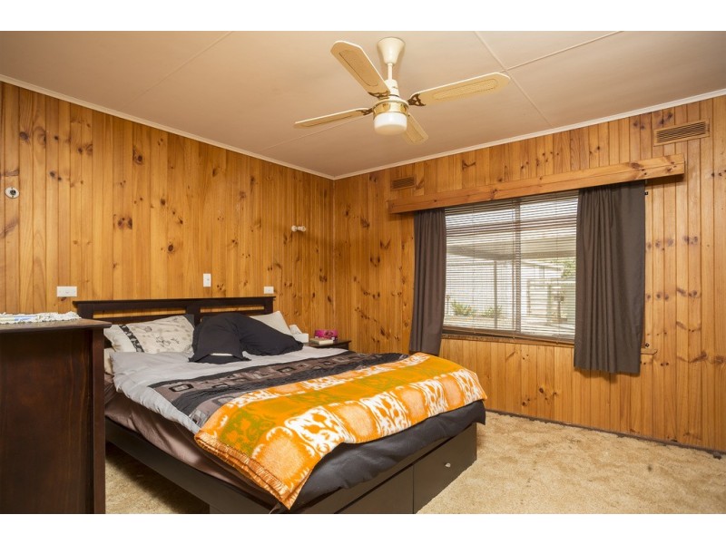 60 Golf Course Road, Ascot VIC 3551