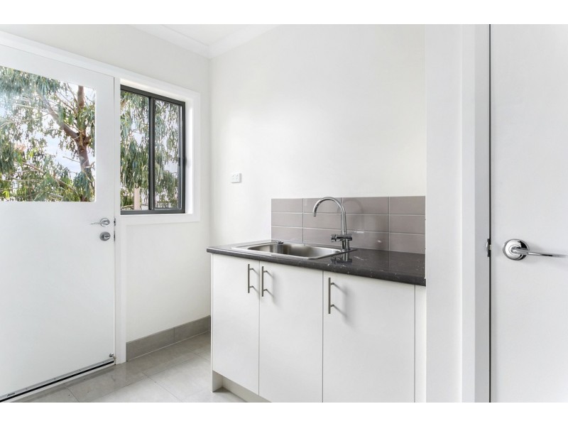 2/18 Market Garden Circuit, Epsom VIC 3551