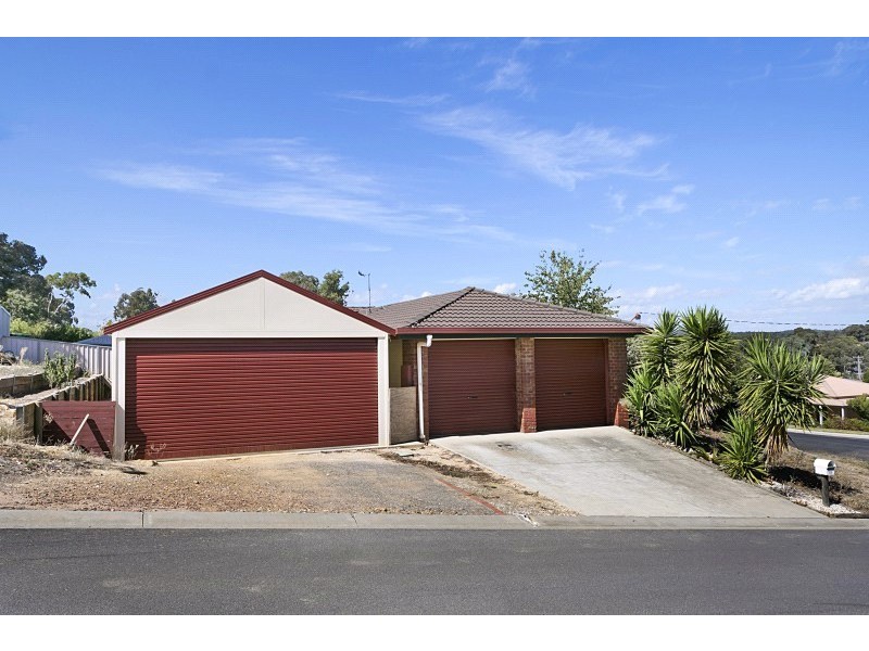 76 Browning Street, Kangaroo Flat VIC 3555
