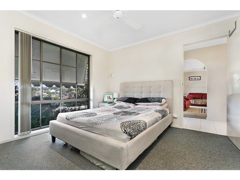 76 Browning Street, Kangaroo Flat VIC 3555