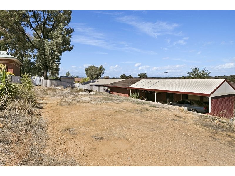 76 Browning Street, Kangaroo Flat VIC 3555