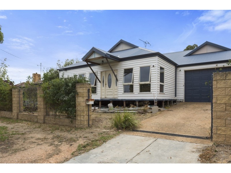 68 Lowndes Street, Kennington VIC 3550