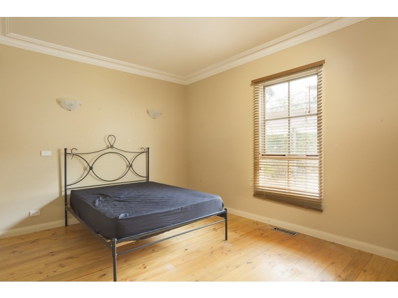 68 Lowndes Street, Kennington VIC 3550