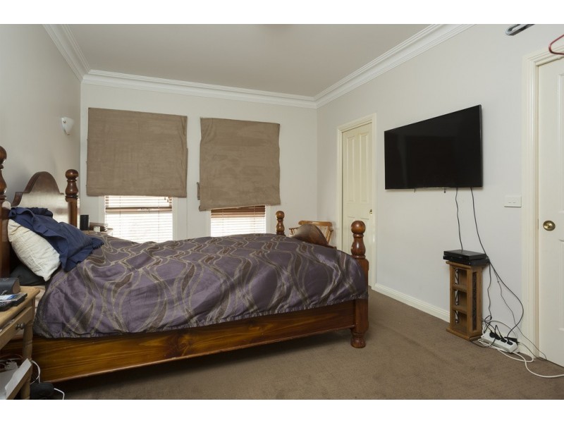 68 Lowndes Street, Kennington VIC 3550