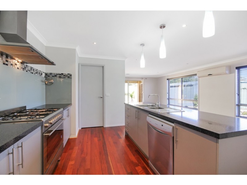 2 McConnell Drive, Junortoun VIC 3551
