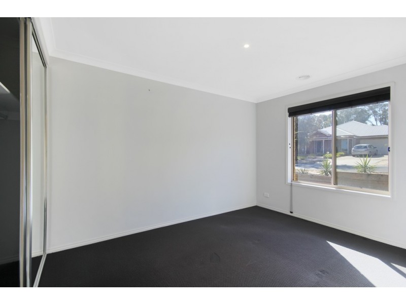 2 McConnell Drive, Junortoun VIC 3551