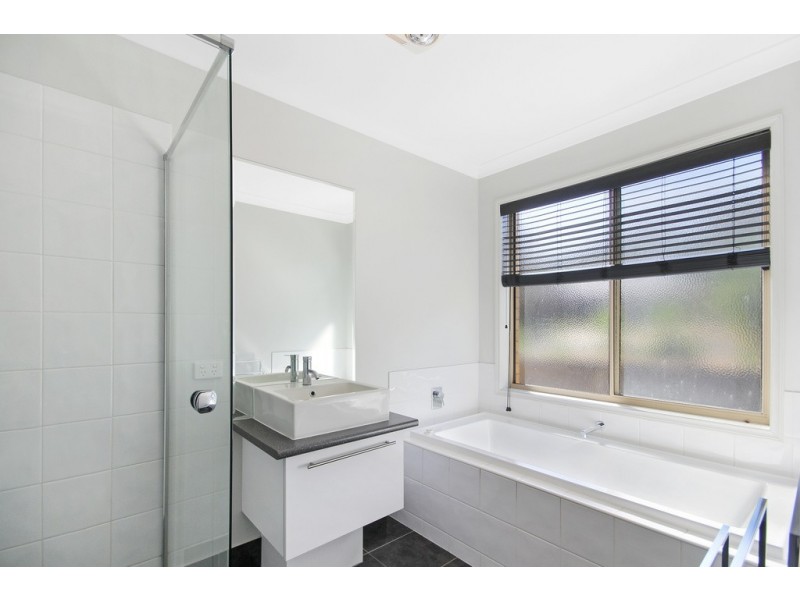 2 McConnell Drive, Junortoun VIC 3551