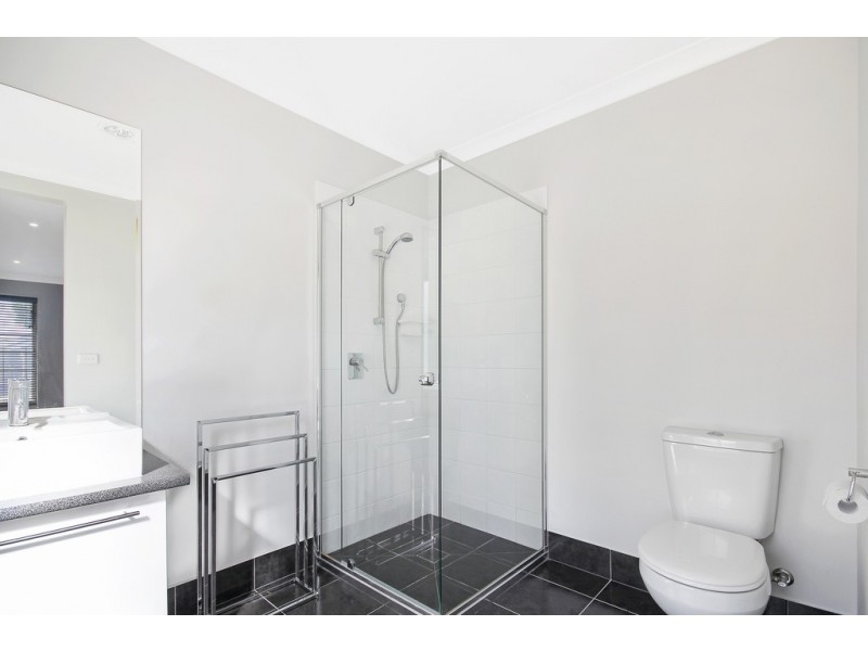 2 McConnell Drive, Junortoun VIC 3551